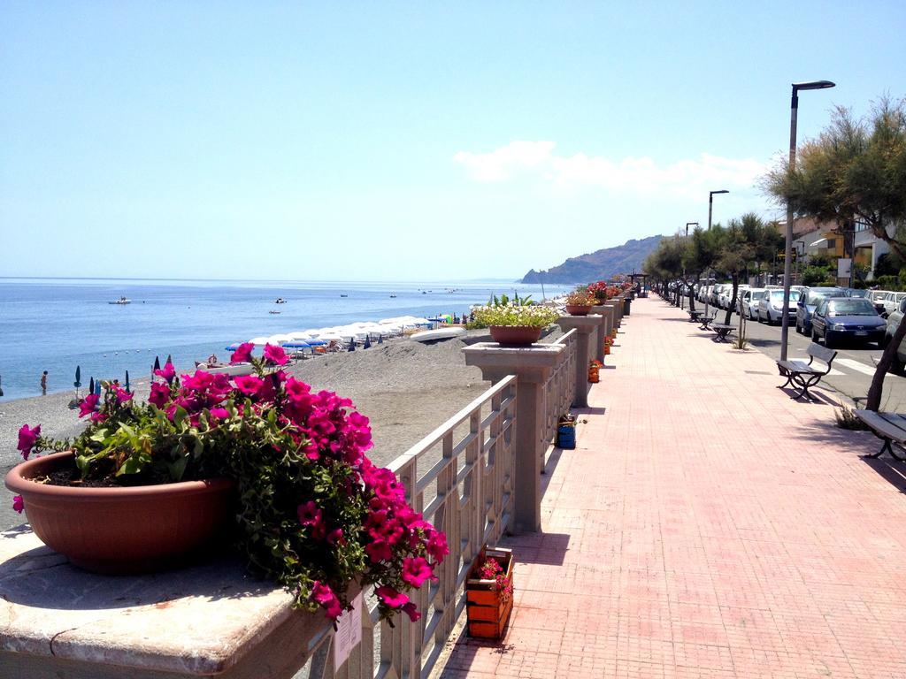 Fragolina B&B Furci Siculo Exterior photo